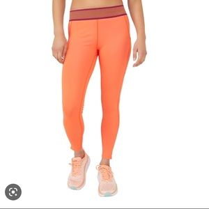 NWOT FREE PEOPLE MOVEMENT ENDURANCE TIGHTS